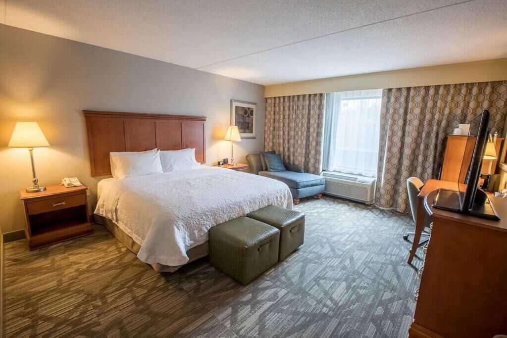 Premium bedding, down duvets, pillow-top beds, desk