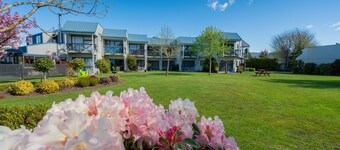 ASURE Explorer Motel & Apartments