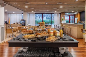 Daily buffet breakfast (EUR 15 per person)