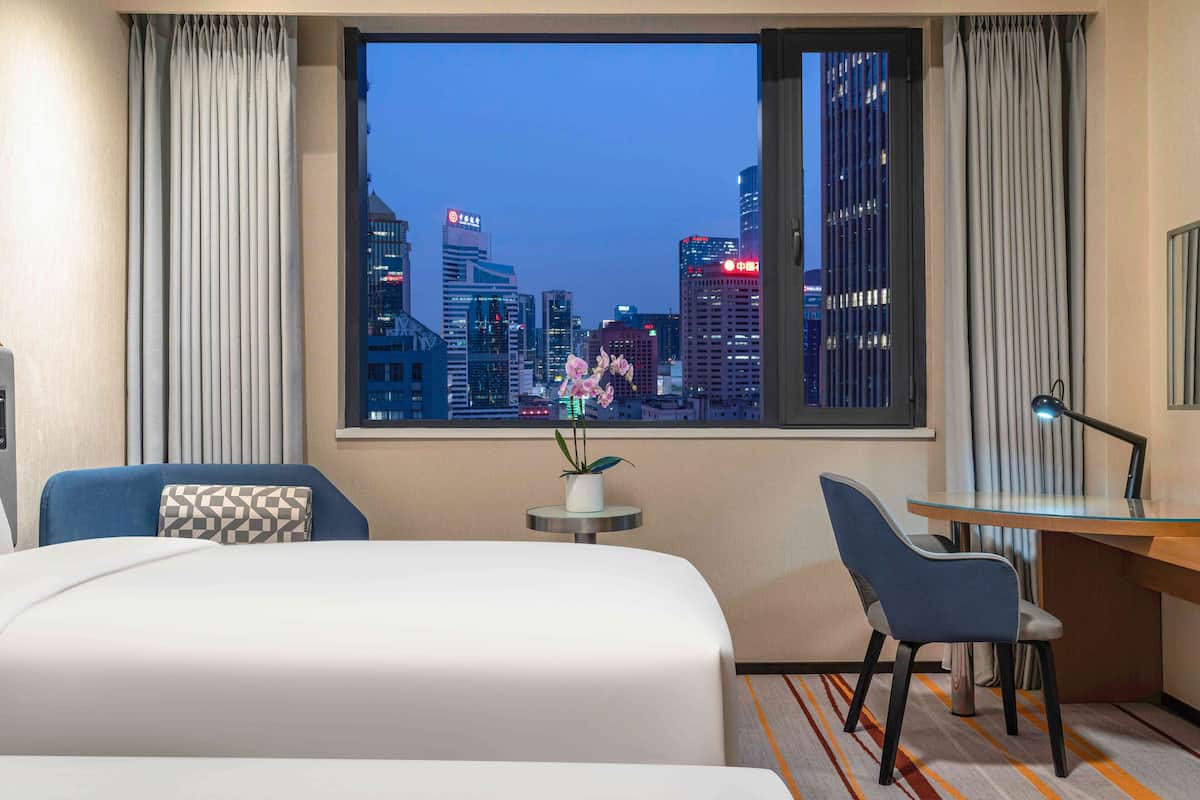 Down comforters, in-room safe, desk, laptop workspace