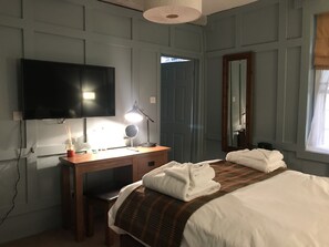 Standard Double Room - The Kings Head Hotel (Ross-on-Wye)