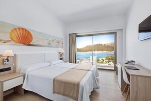 Chambre Standard, balcon, vue sur la mer | Coffre-fort, accès au Wi-Fi (inclus), literie fournie