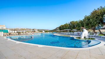 2 outdoor pools, pool umbrellas, pool loungers