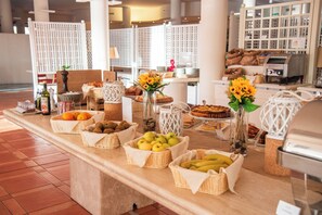 รวมอาหารเช้าแบบคอนติเนนทัล ทุกวัน