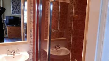 Habitación doble estándar, baño en la habitación (Four Poster) | Baño