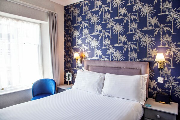 Doppelzimmer, mit Bad (Small) | Bügeleisen/Bügelbrett, kostenloses WLAN, Bettwäsche