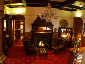 Lobby lounge
