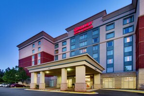 Exterior - Drury Inn & Suites Charlotte Northlake (Charlotte)