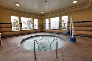 Indoor spa tub
