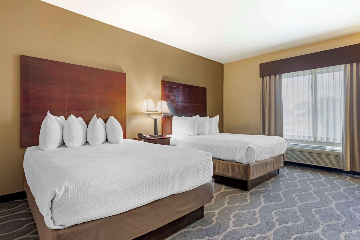 Standard Room, 2 Queen Beds, Accessible, Non Smoking