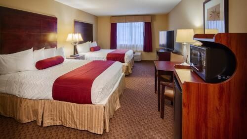 Pillowtop beds, in-room safe, desk, laptop workspace
