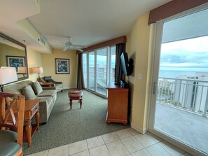 Televisión de pantalla plana, reproductor de DVD