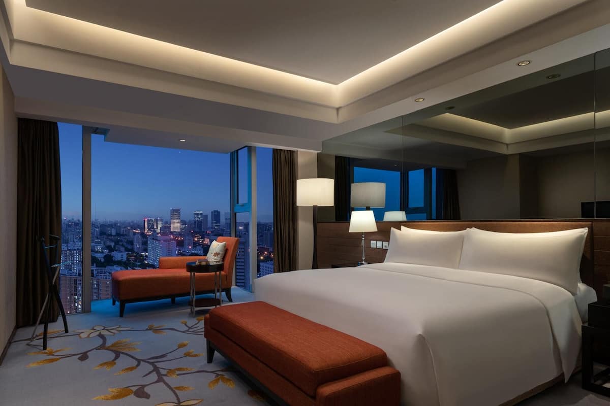 Ropa de cama de alta calidad, edredón y minibar 