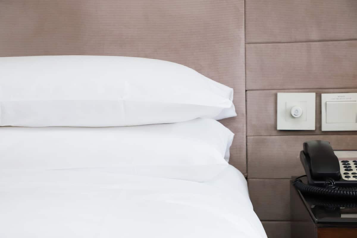 Sängtillbehör av högsta kvalitet, duntäcken och minibar