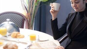 Free daily continental breakfast