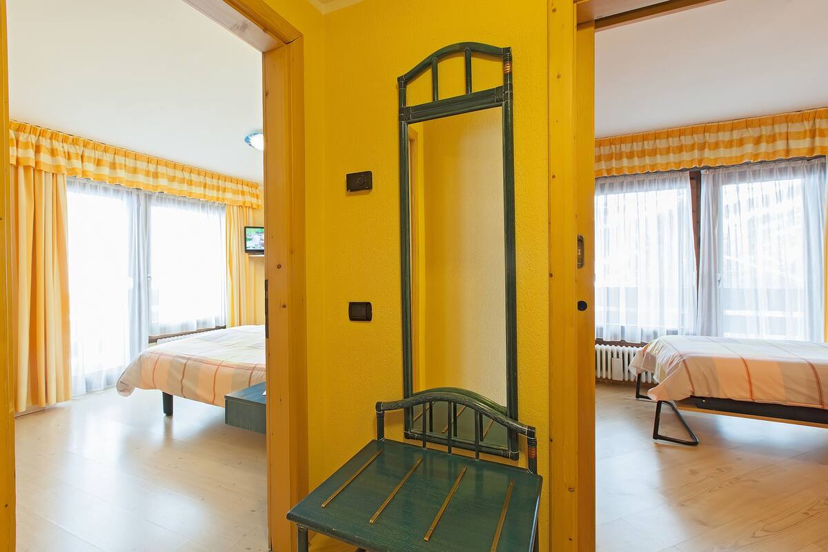 Family Room, 2 Bedrooms, Connecting Rooms | Hypo-allergenic bedding available, down comforters, in-room safe