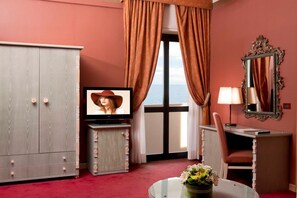 55-inch LCD TV with satellite channels - Hotel Promenade (Montesilvano)