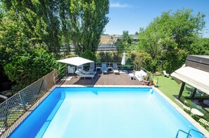 Outdoor pool, sun loungers - Hotel Palace Del Conero (Osimo)