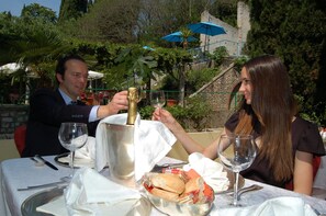 Outdoor dining - Broglia (Sirmione)