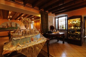 Breakfast, lunch, dinner served; local cuisine, garden views 