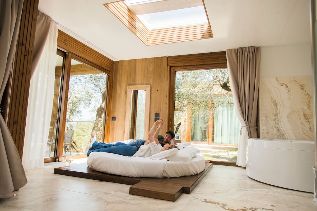 Suite con Idromassaggio | 1 slaapkamer, luxe beddengoed, een minibar, een kluis op de kamer