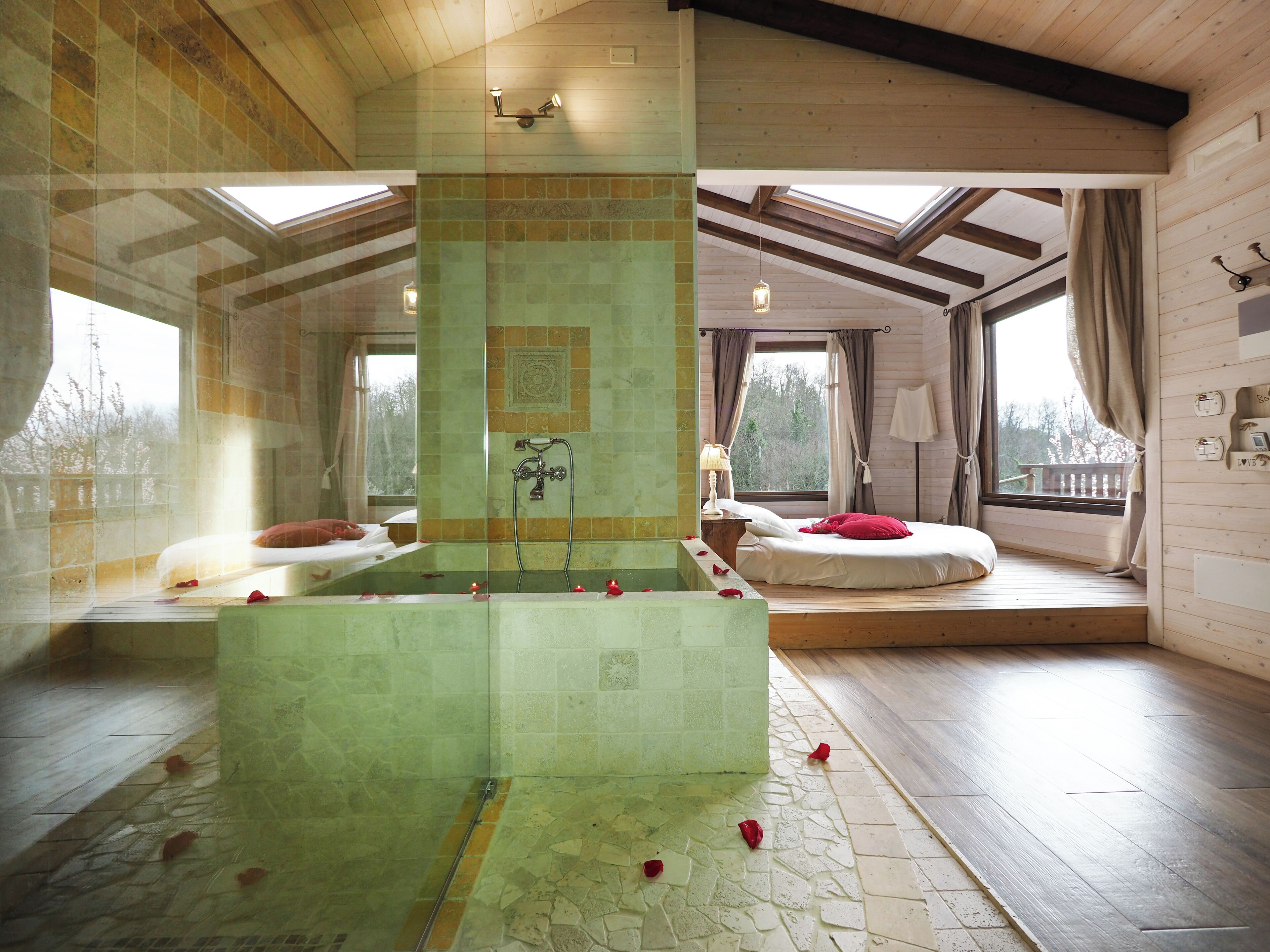 Suite (Eco) | Premium bedding, minibar, in-room safe, desk