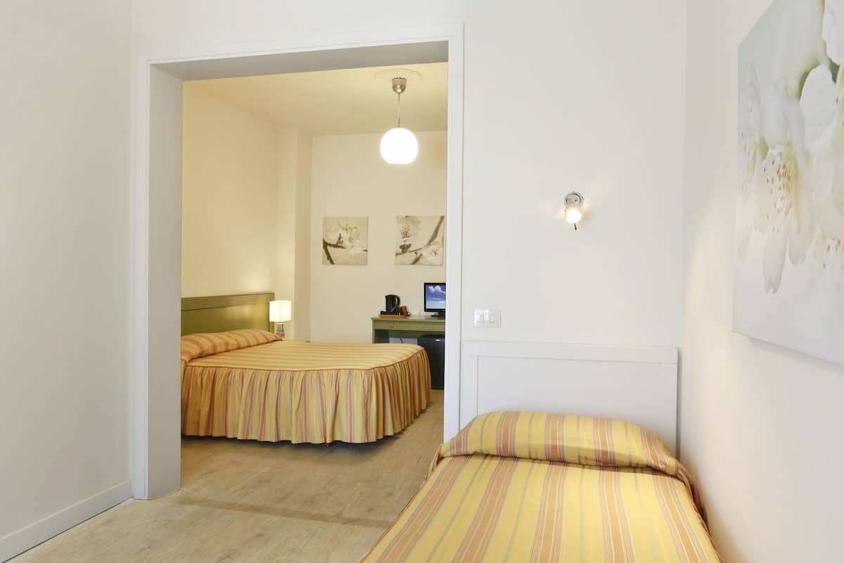 Frette Italian sheets, Select Comfort beds, minibar, in-room safe