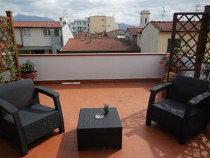 Værelse til 3 personer - terrasse | Terrasse/gårdhave