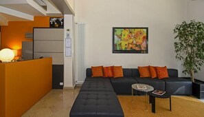 Check-in/check-out kiosk - Hotel Lupori (Viareggio)