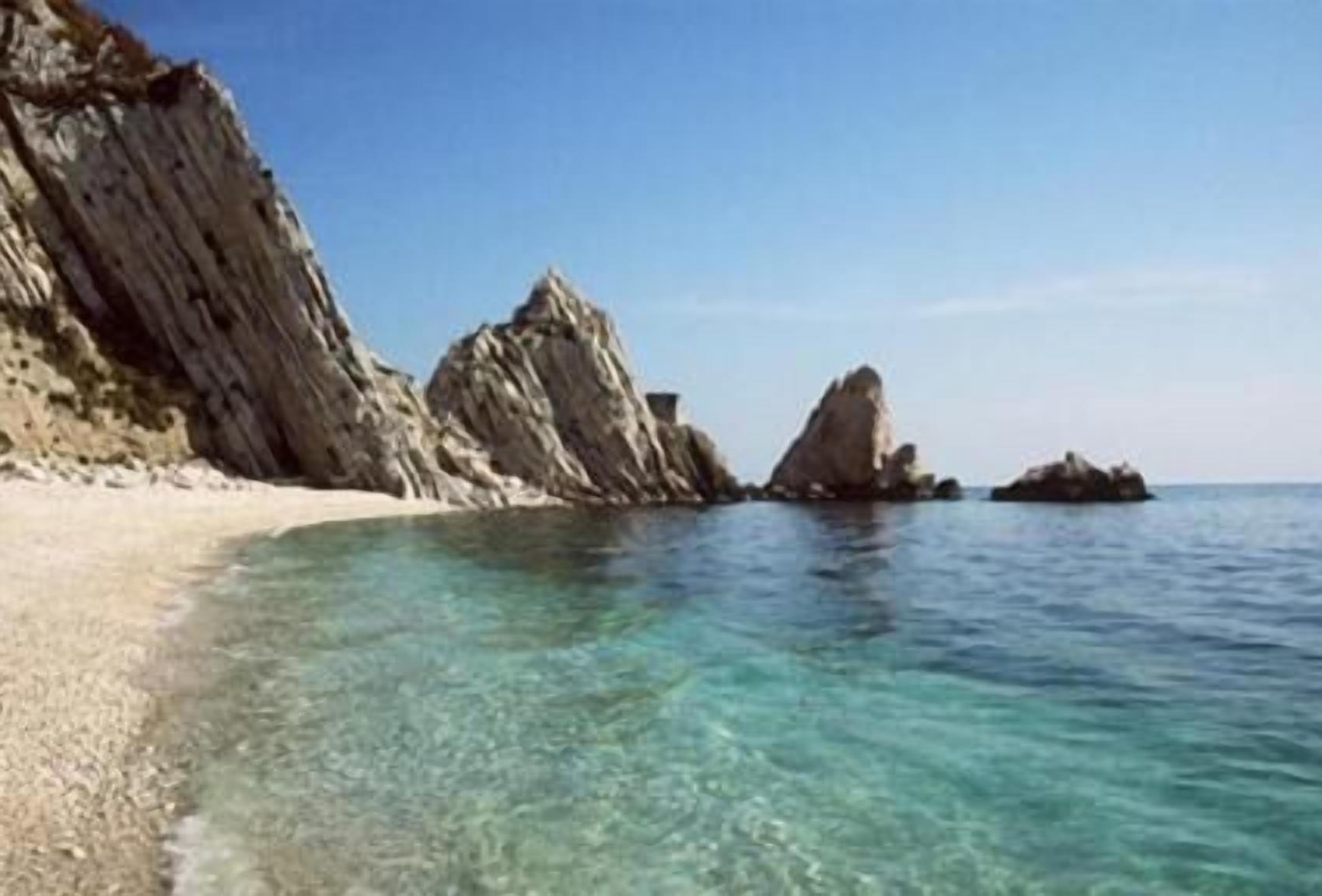 beach nearby, beach shuttle