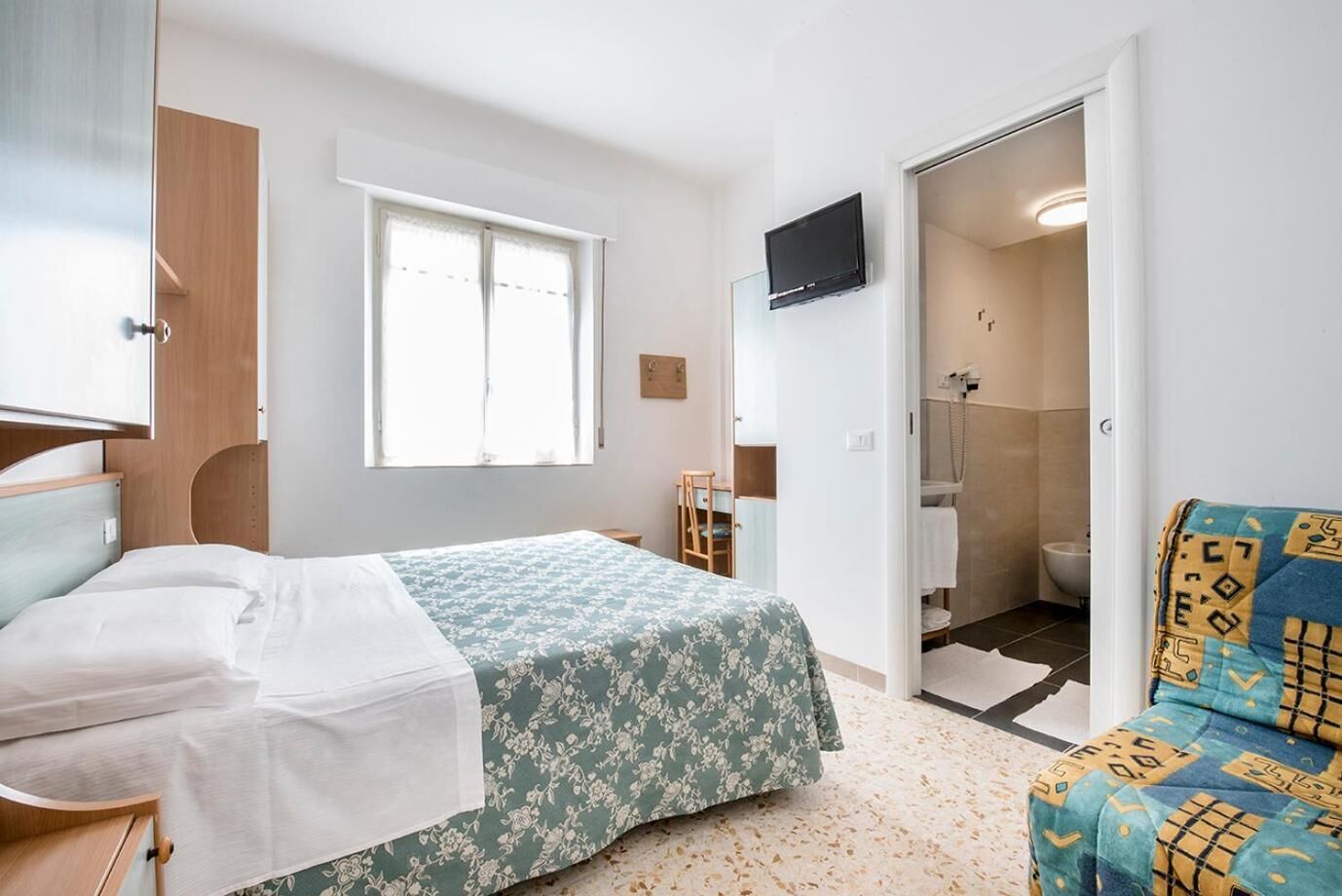 minibar, in-room safe, iron/ironing board, cots/infant beds