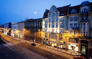 Fassade der Unterkunft â Abend/Nacht