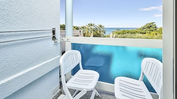 Classic room with balcony, Sea view | 阳台景观