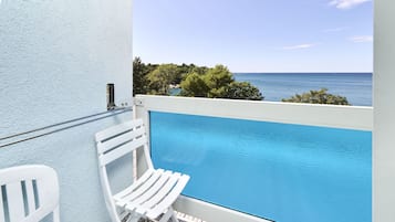 Classic room with balcony, Sea view - Extra bed | Vistas del balcón