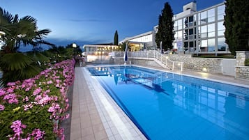 Piscina all'aperto