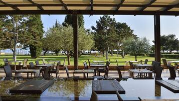 Se sirven desayunos y cenas