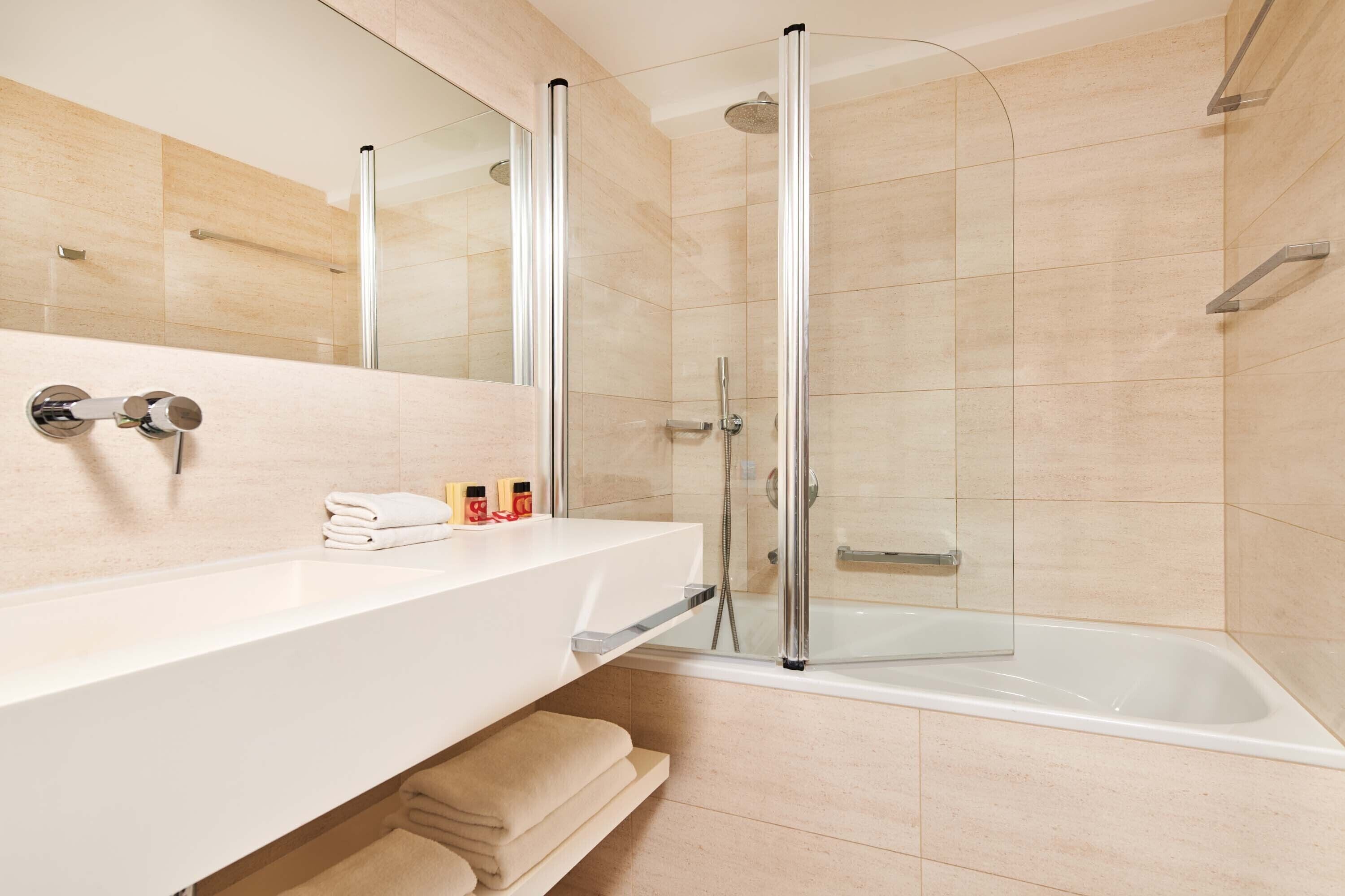 classic room, balcony | bathroom | free toiletries, hair dryer, towels