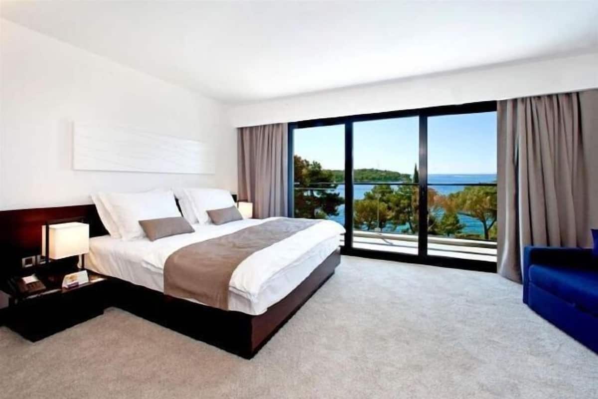 1 bedroom, minibar, in-room safe, desk