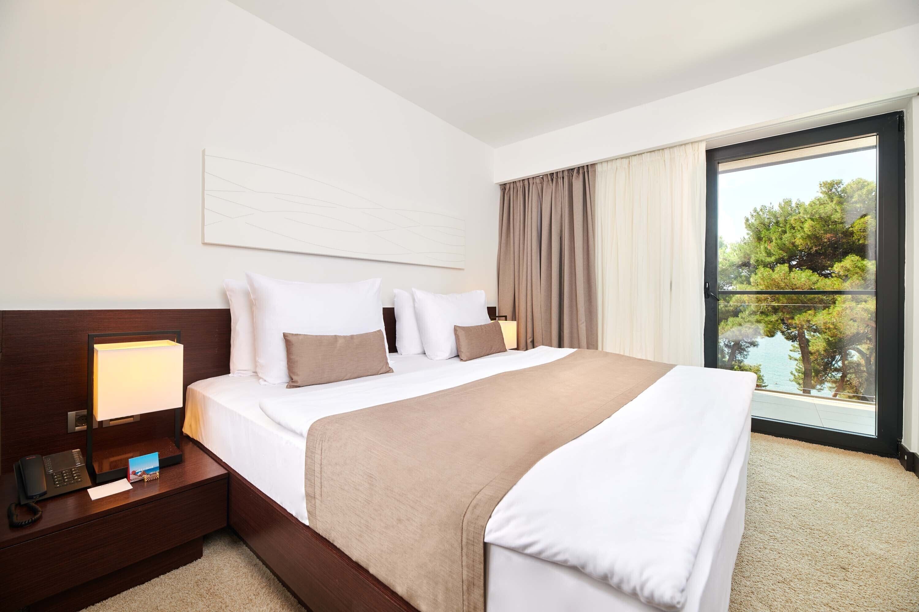 Minibar, in-room safe, desk, blackout drapes