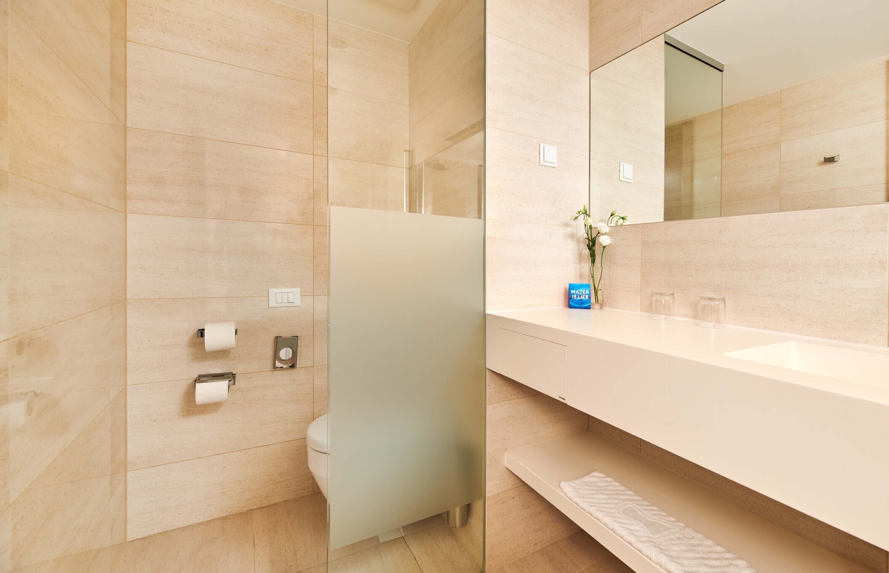 classic room, balcony | bathroom | free toiletries, hair dryer, towels