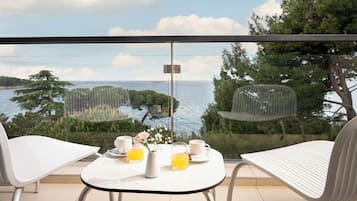 Kamar Premium, balkon, pemandangan laut | Teras/patio