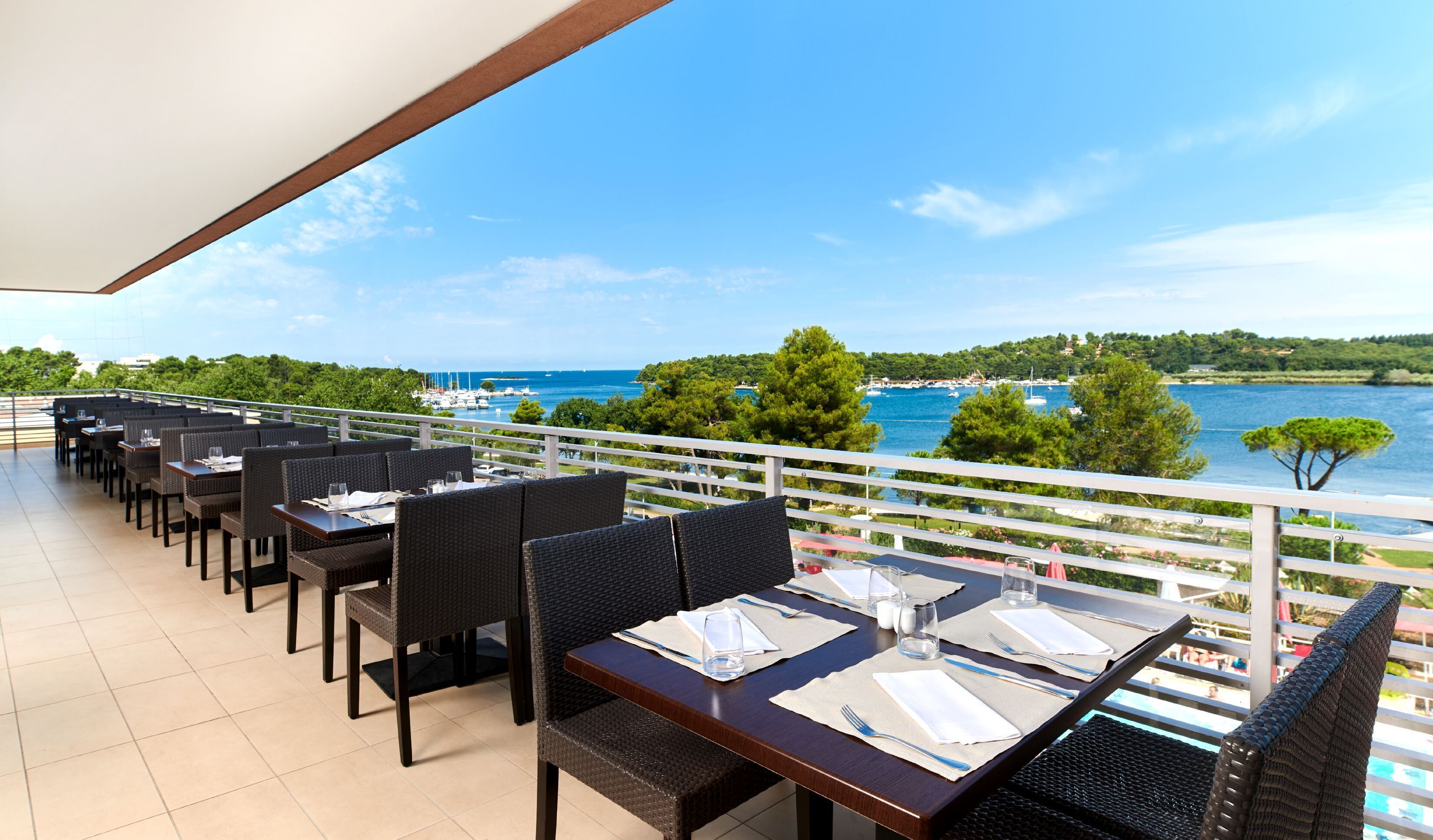 breakfast and dinner served