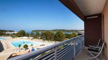 Premium room with balcony sea view - extra bed | View from room