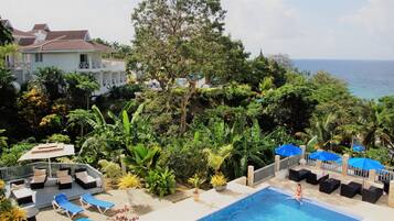 Tower Suites Garden View | Egyptian cotton sheets, premium bedding, minibar, in-room safe