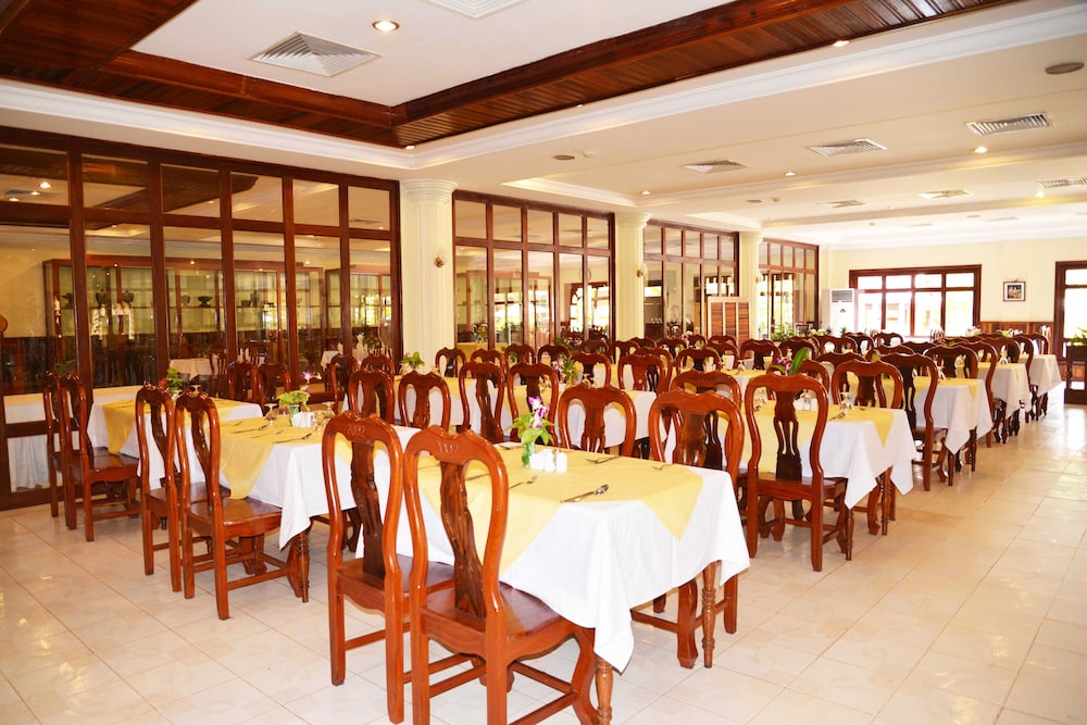 Angkor Hotel by null