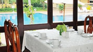 Desayuno continental todos los días (con cargo)