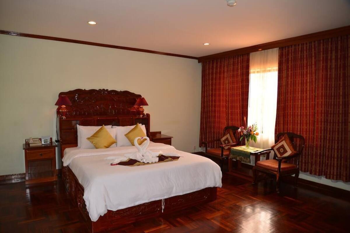 Minibar, in-room safe, desk, blackout drapes