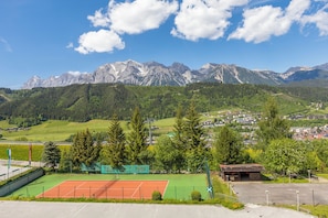 Tennis court