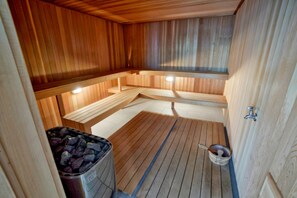 Sauna - Carmel by the Sea (Broadbeach)