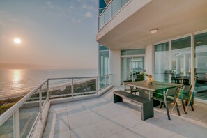 Three Bedroom Ocean View Suite | Terrace/patio